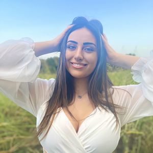 Meet your Posher, Nadia